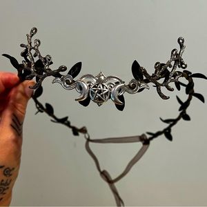 Crown tiara